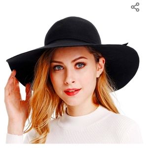 Wide brimmed wool hat